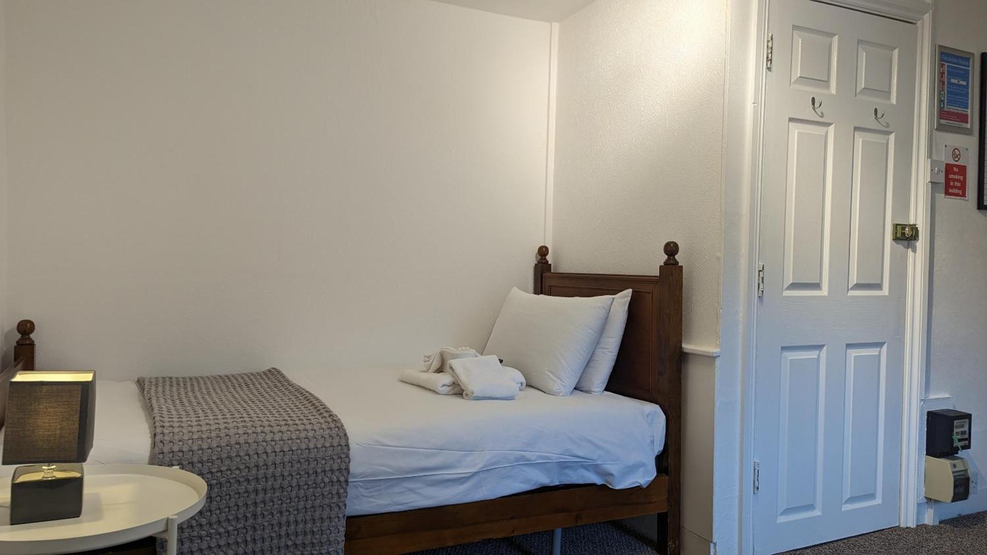 Holiday home Town - Short Lets & Serviced -